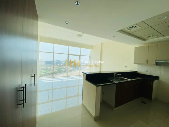 Spacious Studio Apartment in Reef Residence, JVC District 13, Dubai - High Floor, Balcony, Built-in Wardrobe, Pool & Gym Access - Ideal for Families