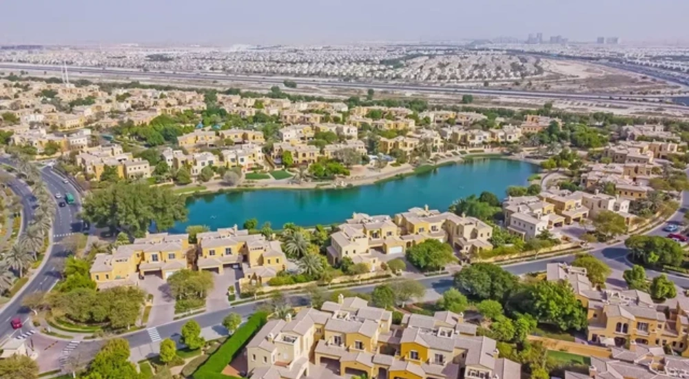 Living in UAE vs USA: Complete Cost and Lifestyle Comparison 2025